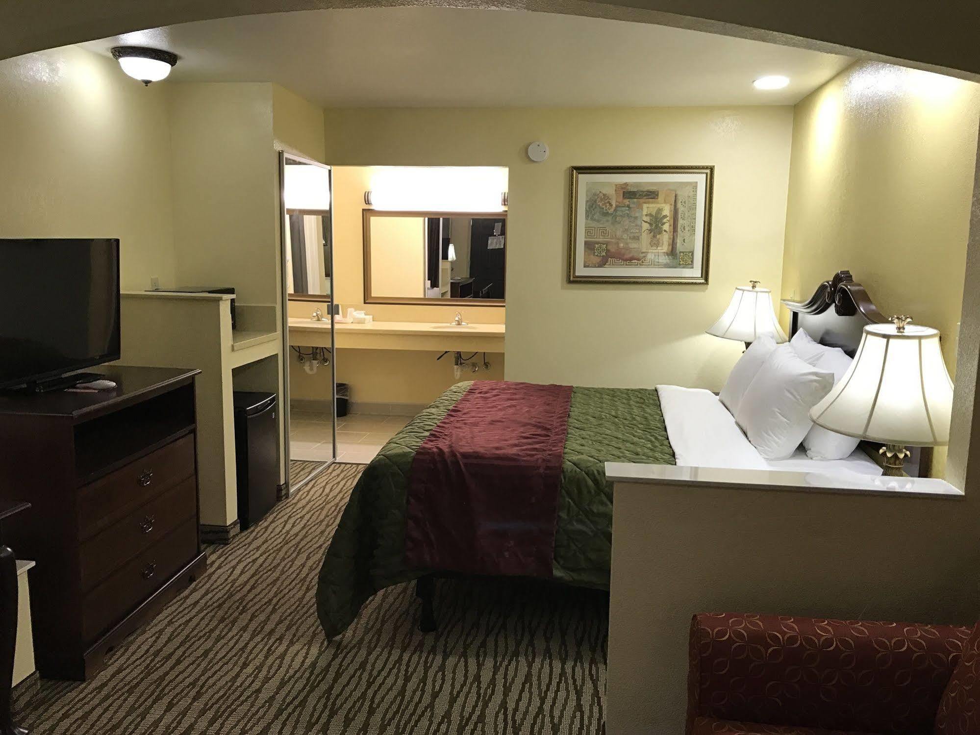 Super 8 By Wyndham Jackson Ms Hotel Екстериор снимка