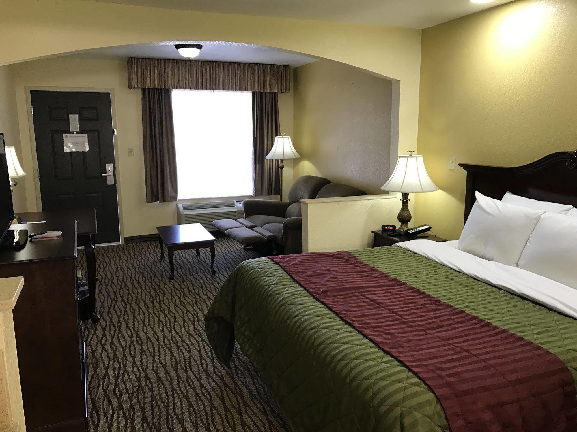Super 8 By Wyndham Jackson Ms Hotel Екстериор снимка